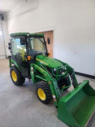 2019 John Deere 2025R Tractor Compact