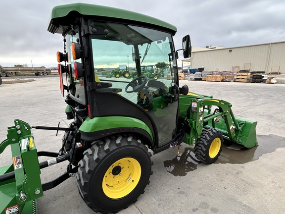 2019 John Deere 2025R Tractor Compact