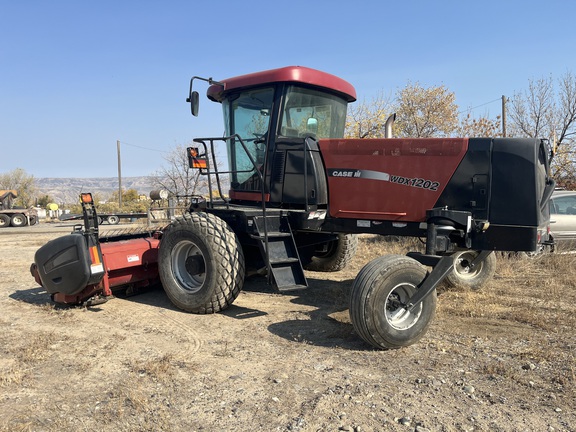 2005 Case IH WDX1202 Windrower