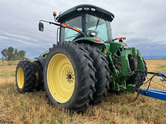 2010 John Deere 8320R 2010 Tractor