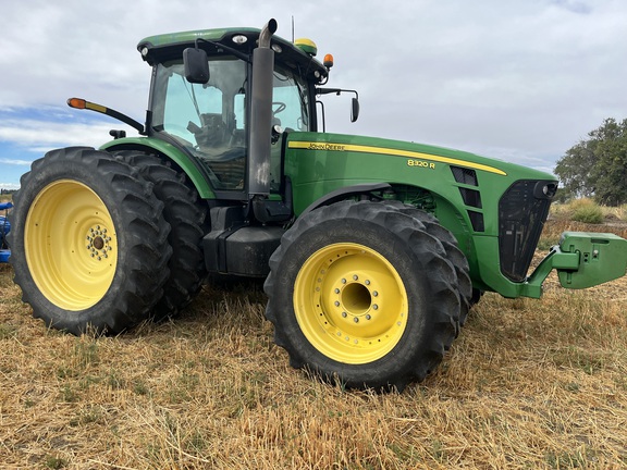 2010 John Deere 8320R 2010 Tractor