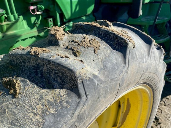 2004 John Deere 8220 Tractor