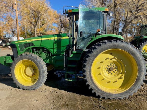 2004 John Deere 8220 Tractor