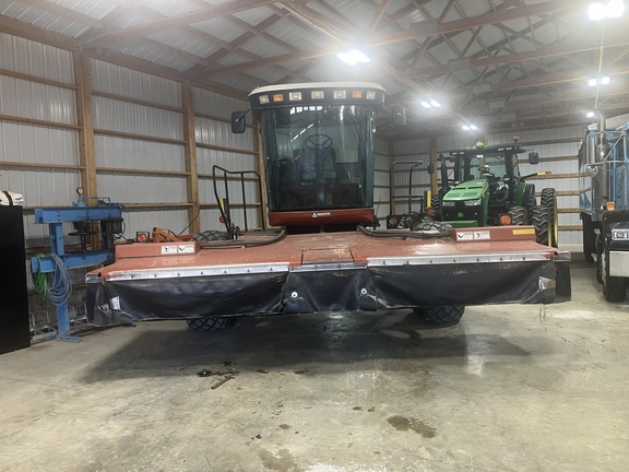 2002 AGCO Hesston 8550S Windrower