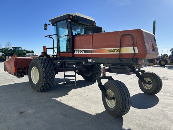 2002 AGCO Hesston 8550S Windrower