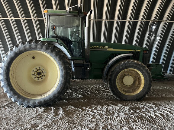 2000 John Deere 8210 Tractor