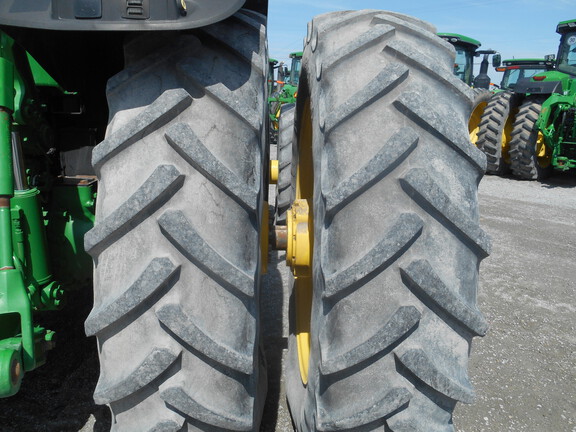 2016 John Deere 8270R Tractor