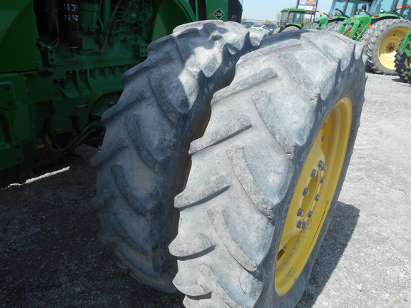 2016 John Deere 8270R Tractor