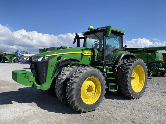 2022 John Deere 8R 340 Tractor