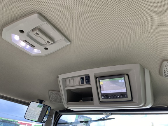 2022 John Deere 8R 340 Tractor