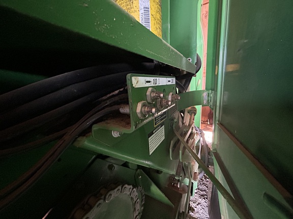 2013 John Deere 569 Baler/Round