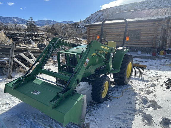 2012 John Deere 3038E Tractor Compact