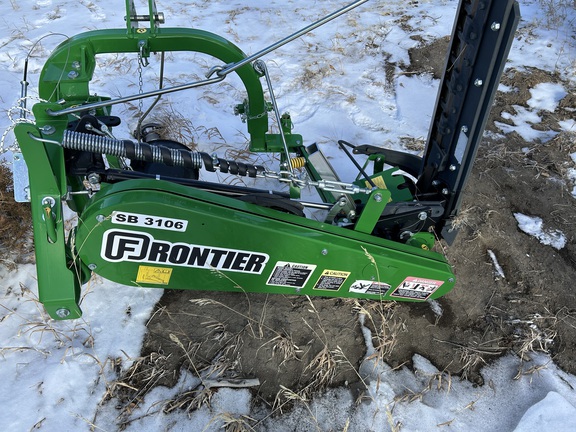 2018 Frontier SB3106 Mower