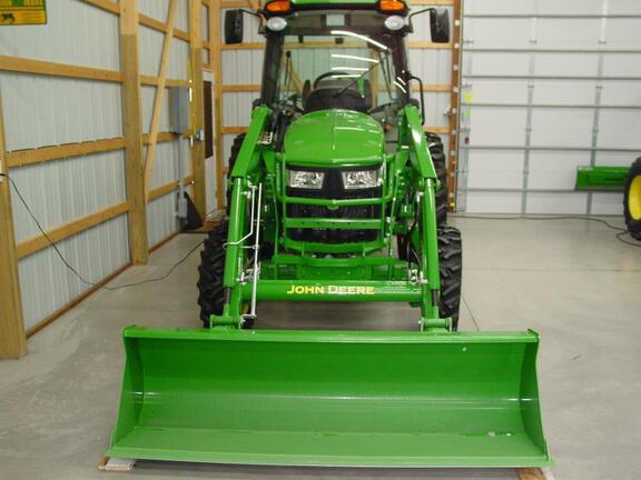 2019 John Deere 4066R Tractor Compact