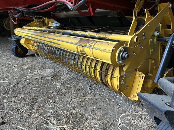 2015 New Holland Rollbelt 560 Baler/Round