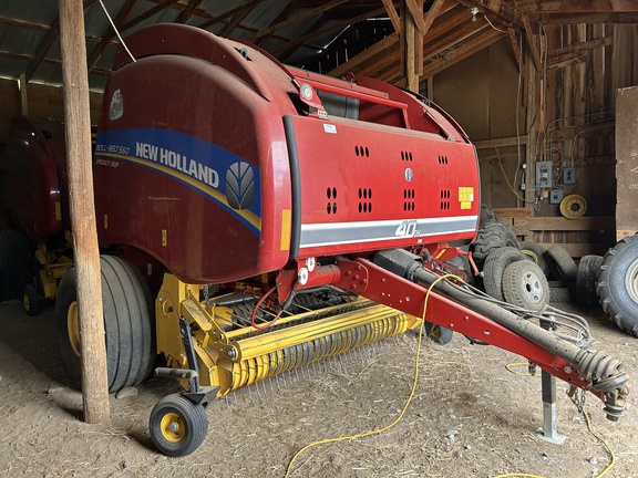 2015 New Holland Rollbelt 560 Baler/Round