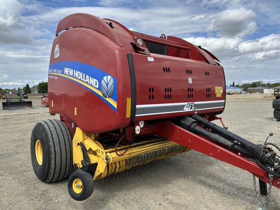 2015 New Holland Rollbelt 560 Baler/Round