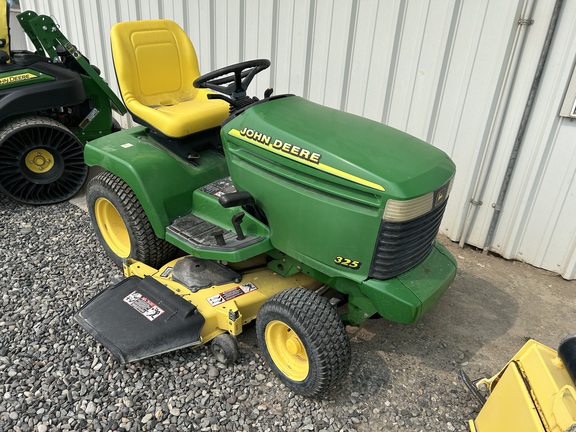 2001 John Deere 325 Garden Tractor