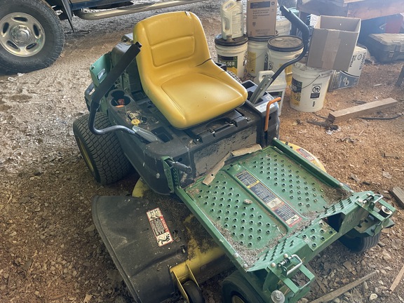 2016 John Deere Z335E Mower/Zero Turn