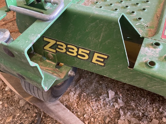 2016 John Deere Z335E Mower/Zero Turn