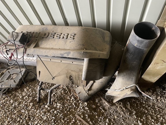 2016 John Deere Z335E Mower/Zero Turn