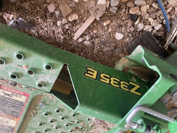 2016 John Deere Z335E Mower/Zero Turn