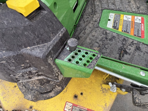 2022 John Deere Z545R Mower/Zero Turn