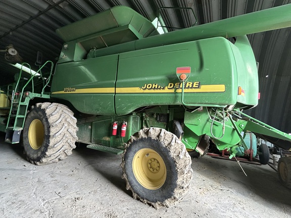 2001 John Deere 9750 STS Combine