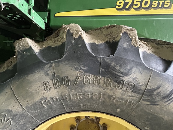 2001 John Deere 9750 STS Combine