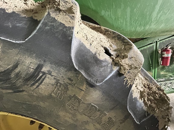 2001 John Deere 9750 STS Combine