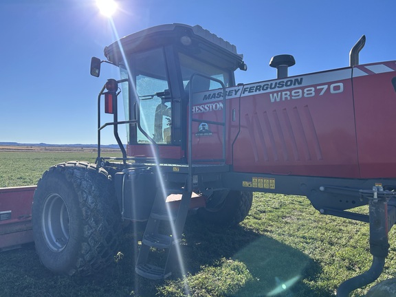 2016 Massey Ferguson WR9870 Windrower