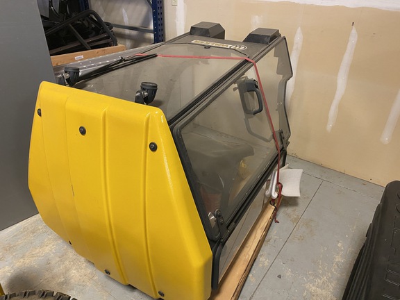 2021 Walker MH37i Mower/Front Deck