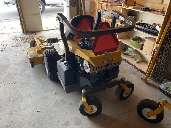 2021 Walker MH37i Mower/Front Deck