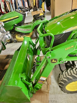 2024 John Deere 1025R Tractor Compact