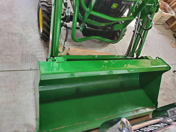 2024 John Deere 1025R Tractor Compact
