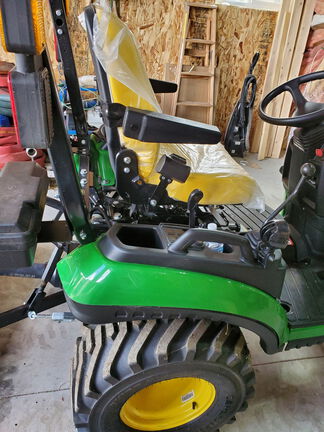 2024 John Deere 1025R Tractor Compact
