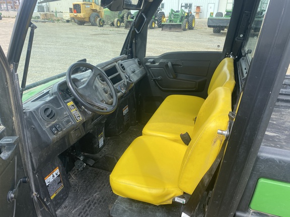 2019 John Deere XUV 835M ATV