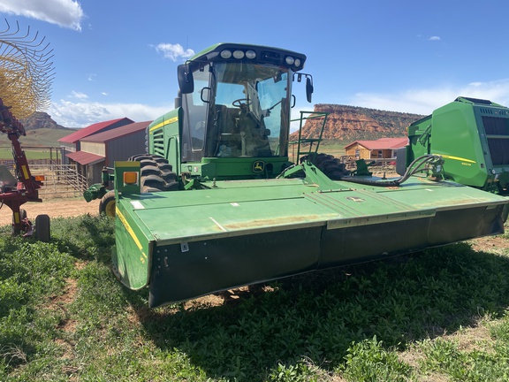 2010 John Deere R450 Windrower