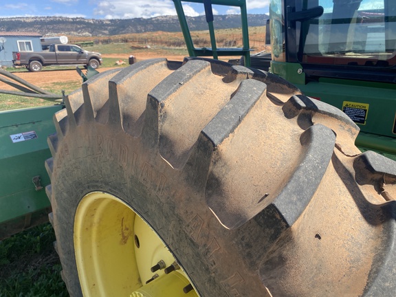 2010 John Deere R450 Windrower