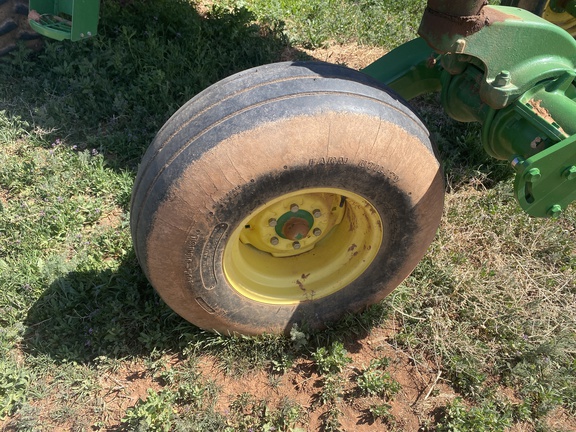 2010 John Deere R450 Windrower