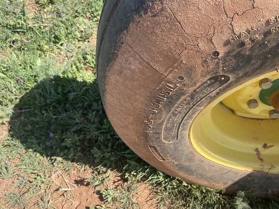 2010 John Deere R450 Windrower