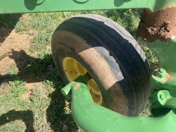 2010 John Deere R450 Windrower