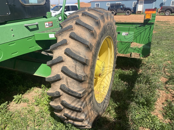 2010 John Deere R450 Windrower