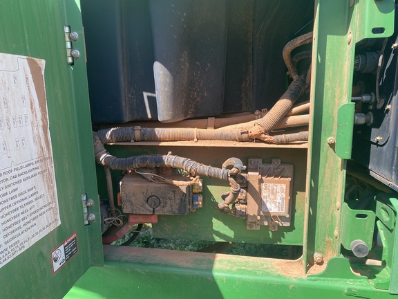 2010 John Deere R450 Windrower