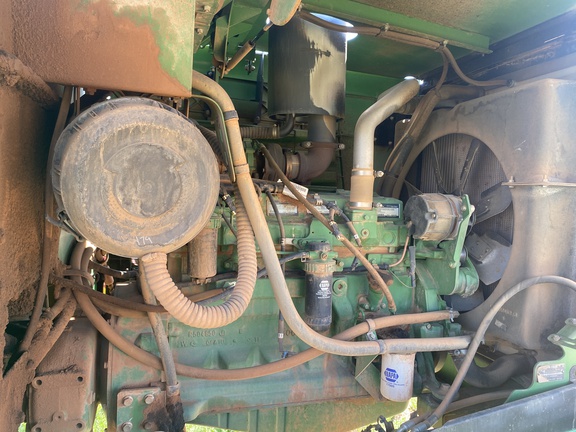 2010 John Deere R450 Windrower