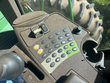 2010 John Deere R450 Windrower