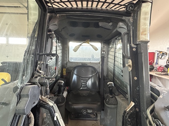 2008 New Holland L185 Skid Steer Loader