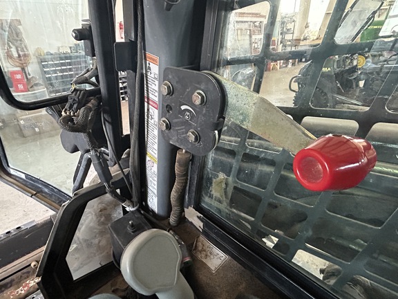 2008 New Holland L185 Skid Steer Loader