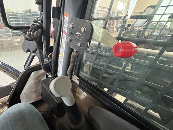 2008 New Holland L185 Skid Steer Loader
