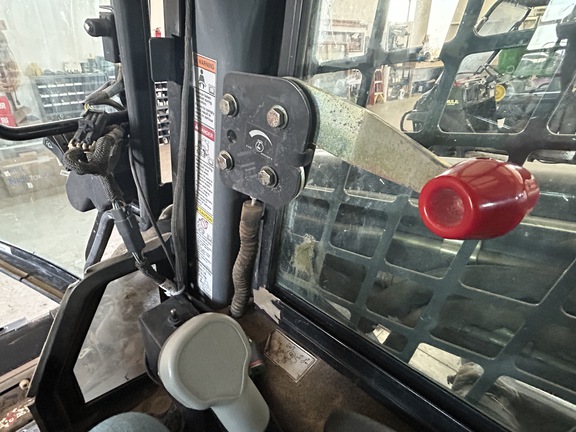 2008 New Holland L185 Skid Steer Loader